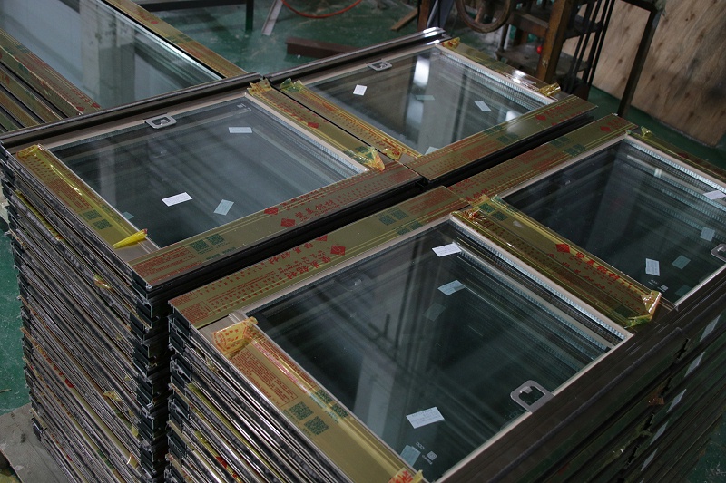 佛山鋁合金門窗哪家好？門窗十大品牌樓上樓高端門窗的優(yōu)勢在哪里？