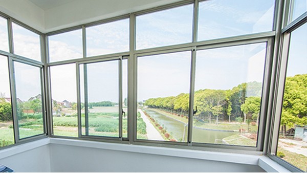 樓上樓門窗 | 專業(yè)安裝的高端鋁合金門窗伴你溫暖過冬！