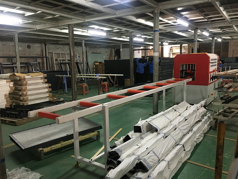 老公非要購(gòu)買(mǎi)這家門(mén)窗廠的鋁合金門(mén)窗，看到實(shí)物我閉嘴了！