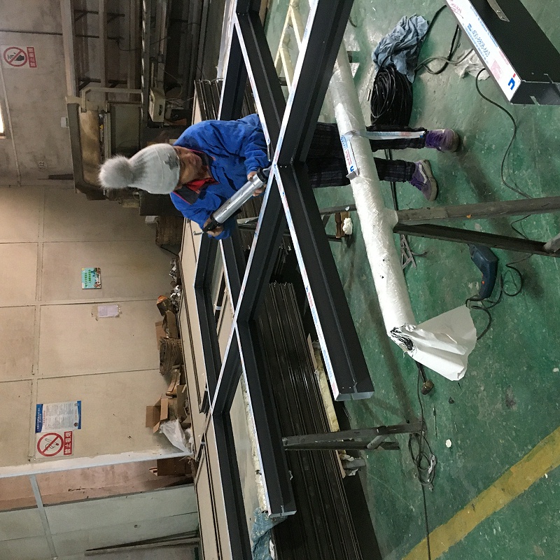 堪比美的暖風(fēng)機(jī)的鋁木復(fù)合門窗，助你輕松抵御寒冬！