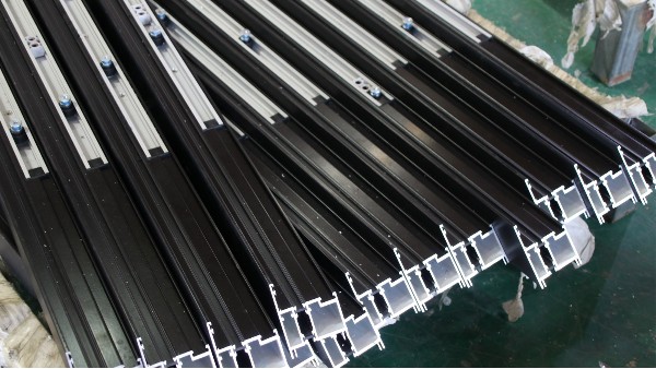 工程鋁合金門(mén)窗品牌哪家服務(wù)質(zhì)量好?來(lái)這里找答案!